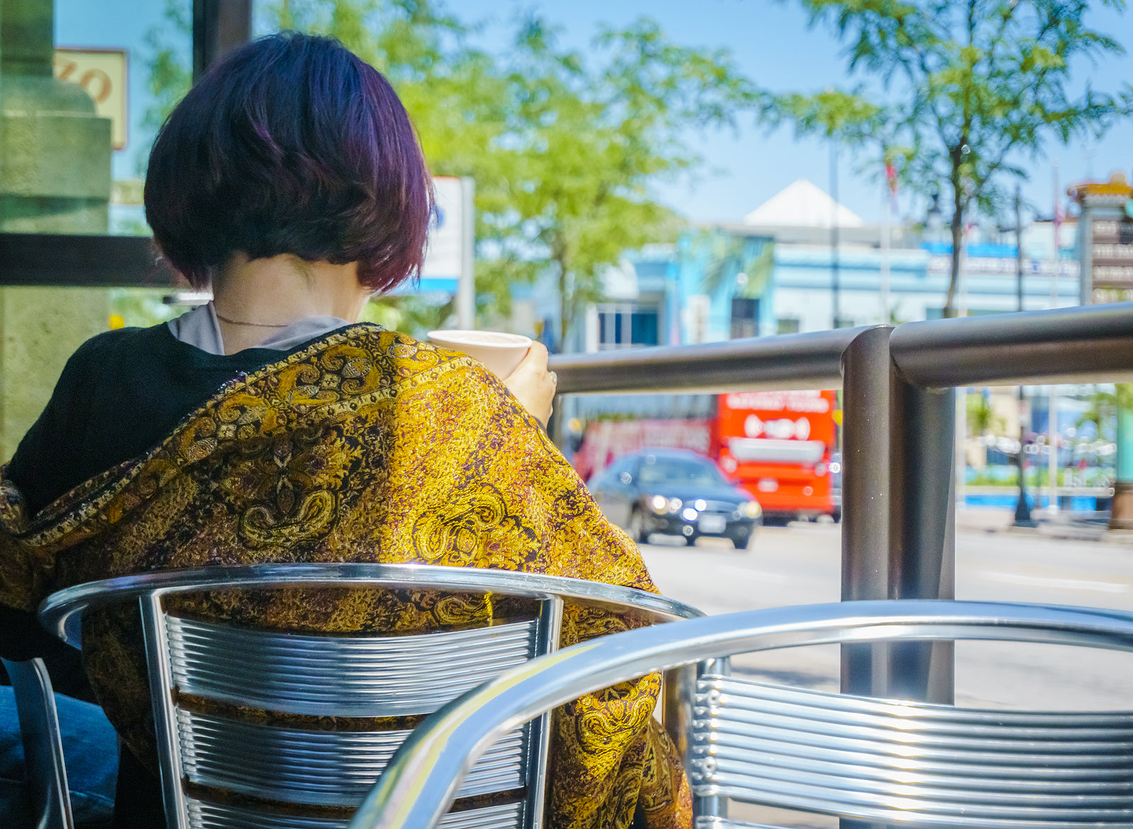 woman wearing pashmina