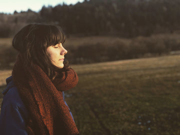 lady wearing pashmina scarf